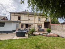 ? Maison de caractère – 164 m² habitables – Terrain de 2 539 m² – Morvillers-Saint-Saturnin