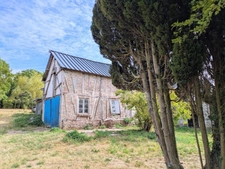 LONGÈRE À RÉNOVER – NOMBREUSES DÉPENDANCES – 3 760 M² DE TERRAIN-ENTRE POIX DE PICARDIE ET AUMALE