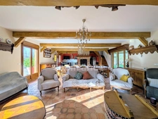 À vendre entre Aumale et Blangy sur Bresle: Superbe longère de 206m² sur un terrain arboré de 4000m²