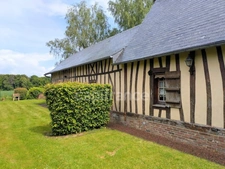Charmante longère normande de plain-pied à vendre – Secteur Aumale (76)– 83 m² habitables sur 1232 m² de terrain