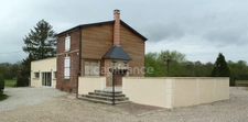 BIEN RARE – ENSEMBLE IMMOBILIER AU FORT POTENTIEL SUR PRÈS DE 4000 m² DE TERRAIN à DAMERAUCOURT (80)