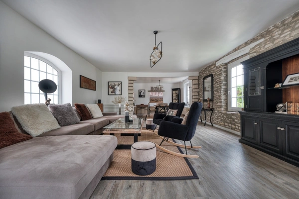 Maison coup de cœur à vendre 8 pièces  THIVERVAL GRIGNON (78)