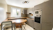 MAISON FAMILIALE 140 M² – 6 CHAMBRES – 2 SUITES PARENTALES – JARDIN – GARAGE – PLAISIR
