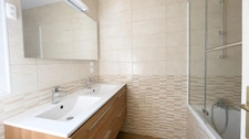 MAISON FAMILIALE 140 M² – 6 CHAMBRES – 2 SUITES PARENTALES – JARDIN – GARAGE – PLAISIR