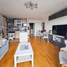 Appartement T4 à vendre, 4 pièces, 1 balcon, 1 parking en sous-sol, 1 cave, accès PMR - PLAISIR (78370)
