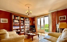 GRAND APPARTEMENT DE 120m2 - 3 CHAMBRES - CAVE - BOX