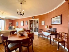 GRAND APPARTEMENT DE 120m2 - 3 CHAMBRES - CAVE - BOX