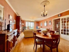 GRAND APPARTEMENT DE 120m2 - 3 CHAMBRES - CAVE - BOX