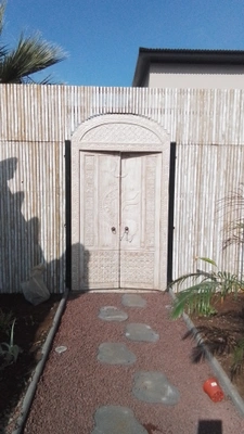Villa haut standing récente avec piscine à débordement 