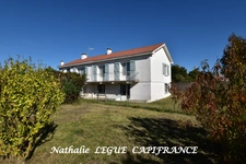 VENDEE ( 85 ) Maison à vendre 10 pièces LA BARRE DE MONTS Proche MER, PLAGES ,FORET,  NOIRMOUTIER, 153 m² ,5 chambres, 3 WC , 2 salles d'eau , 1 salle de bains 1871m² terrain clos , puits, garage