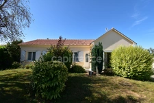 BOIS DE CENE  ( 85 ) VENDEE  entre PORNIC , CHALLANS et MACHECOUL Maison à vendre de 103 M² 50 , 3 chambres, garage terrain clos de 891 m²