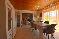 BEAUVOIR SUR MER ( 85 ) proche centre ville entre CHALLANS et NOIRMOUTIER  Maison à VENDRE en vente à terme libre , 3 chambres , 2 WC , garage terrain clos 800 m² puits