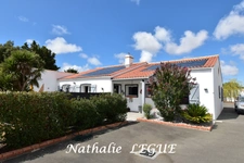 Vendée (85) entre CHALLANS et NOIRMOUTIER BEAUVOIR sur MER  Maison à vendre 8 pièces , 160 m², 4 chambres , 1 bureau ,3 WC garage terrain clos 1543m²