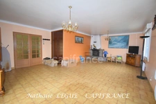 Maison 196 m² à vendre 11 pièces NOTRE DAME DE MONTS (85) 6 chambres , 2 locatifs , 3 garages , 1 puits terrain clos 1685m²