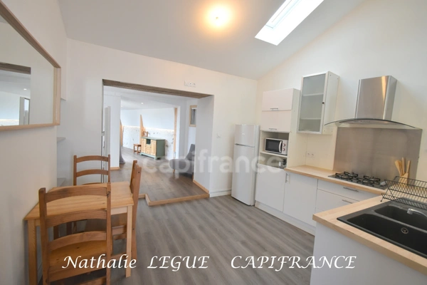 85 BOUIN VENDEE entre CHALLANS, NOIRMOUTIER et PORNIC Maison 58 m²  meublée à louer de suite 3 pièces ,1 chambre, terrasse en bois
