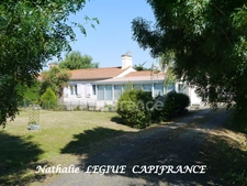 (85) VENDEE LA BARRE DE MONTS (85) à vendre longère 114 m² 6 pièces 3 chambres véranda garages ateliers 3500 m² terrain