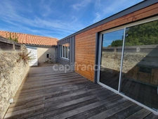 85 BOUIN VENDEE entre CHALLANS, NOIRMOUTIER et PORNIC Maison 58 m²  meublée à louer de suite 3 pièces ,1 chambre, terrasse en bois