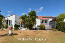 Vendée (85) entre CHALLANS et NOIRMOUTIER BEAUVOIR sur MER  Maison à vendre 8 pièces , 160 m², 4 chambres , 1 bureau ,3 WC garage terrain clos 1543m²