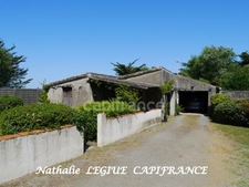 (85) VENDEE LA BARRE DE MONTS (85) à vendre longère 114 m² 6 pièces 3 chambres véranda garages ateliers 3500 m² terrain