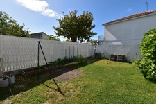 Vendée LA BARRE DE MONTS (85) Proche forêt , plage et NOIRMOUTIER Maison à Vendre en VIAGER OCCUPE 7 pièces 3 chambres, 1 bureau , véranda , garage terrain clos 515 m²
