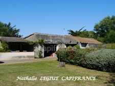 (85) VENDEE LA BARRE DE MONTS (85) à vendre longère 114 m² 6 pièces 3 chambres véranda garages ateliers 3500 m² terrain