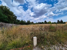 Terrain viabilisé à bâtir - 647,00 m² - Libre constructeur