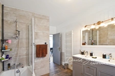Duplex lumineux 5 pièces – 132 m² – Jardin + balcon plein Sud – Vue Seine & Lac