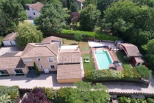 Maison à vendre de 176 m2  8 pièces et appartement T2 de 52 m2 