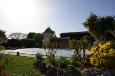 Maison de maître 10 pièces , dépendance 140m² , piscine 1h de Bordeaux, 3h de Paris