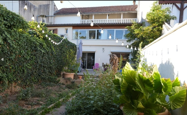 Belle demeure de caractère au cœur de CLAIRAC (47) , 1h de Bordeaux, 3h de Paris
