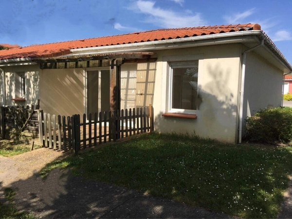 Maison avec terrasse privative ,  PASSAGE D'AGEN (47) , 1h de Toulouse, 3h17 de Paris