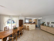 villa plain-pied 205 m², 5 chambres , espace indépendant , 1h de Bordeaux, 3h de Paris