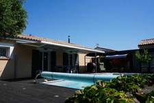 Maison plain pied avec piscine . 1h de Bordeaux, 3h de Paris 