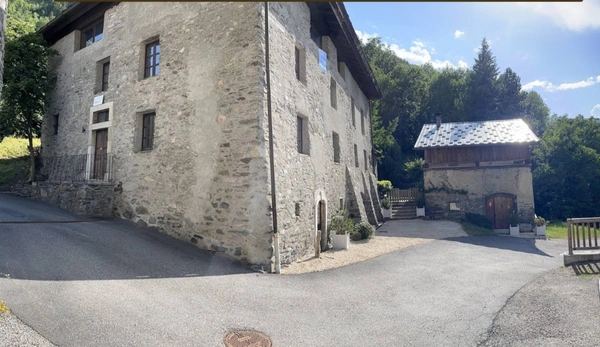 Ensemble immobilier d’exception- presbytère- Tarentaise COURCHEVEL (73)