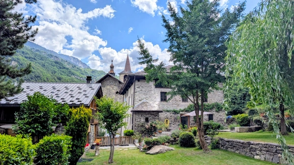 Ensemble immobilier d’exception- presbytère- Tarentaise COURCHEVEL (73)