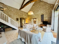 Propriété d'exception  570m² + activité gites entre Poitiers et Tours 