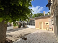 Maison de bourg 100m² - 3 chambres et dépendances  SAINT SAUVEUR (86)