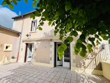 Maison de bourg 100m² - 3 chambres et dépendances  SAINT SAUVEUR (86)