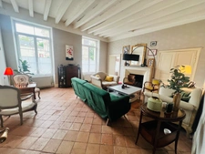 Propriété d'exception  570m² + activité gites entre Poitiers et Tours 