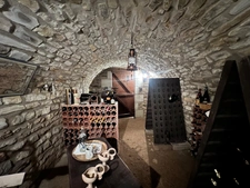 Maison de caractère rénovée – 182 m² – Studio indépendant 31m² – Garage de 117 m² – Terrain clos de 2 235 m²