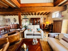 Maison de caractère rénovée – 182 m² – Studio indépendant 31m² – Garage de 117 m² – Terrain clos de 2 235 m²