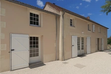 157m2 farmhouse with superb land and very large garage