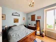 Manor house with outbuildings, swimming pool, East of Châtellerault