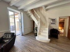 SUPERB 250 SQM STONE HOUSE – CHARM, SPACIOUS ROOMS AND HEATED POOL – 10 min north of Châtellerault