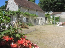 Equestrian Estate with Cottages 20 minutes from Châtellerault