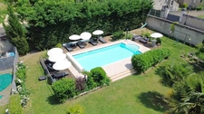 Propriété d'exception  570m² + activité gites entre Poitiers et Tours 