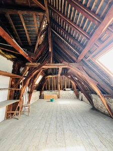  HYPER-CENTRE DE CHÂTELLERAULT – 170 m² – JARDIN – GARAGE – DÉPENDANCE