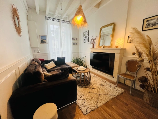 Propriété d'exception  570m² + activité gites entre Poitiers et Tours 