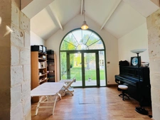 Mansion property in CHATELLERAULT (86)