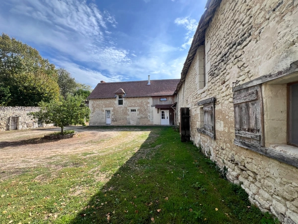 Maison 155m² rénovée + 2 granges 280 m²
